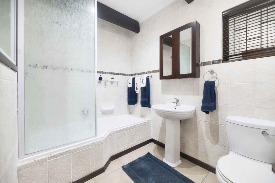 5 Bedroom Property for Sale in Fisherhaven Western Cape
